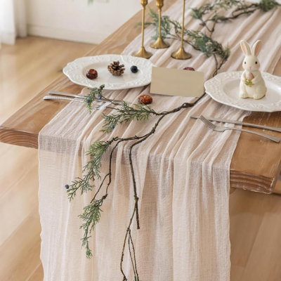 Chemin de table en étamine beige clair 120 pouces pour la fête | Idéal pour une fête de fiançailles, une fête de mariage, une fête de fiançailles, une fête de mariage ou un charme bohème rustique à la maison.