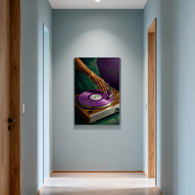 Aiguille de mode plaçant une aiguille sur un disque de vinyle mauve