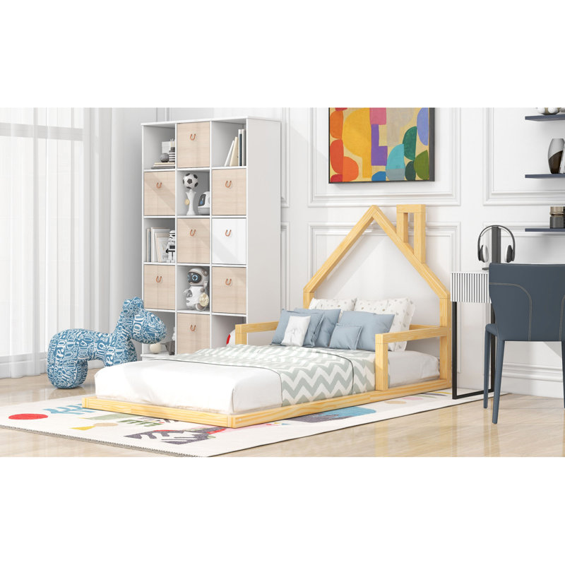 Lit simple en bois robuste avec tête de lit moderne