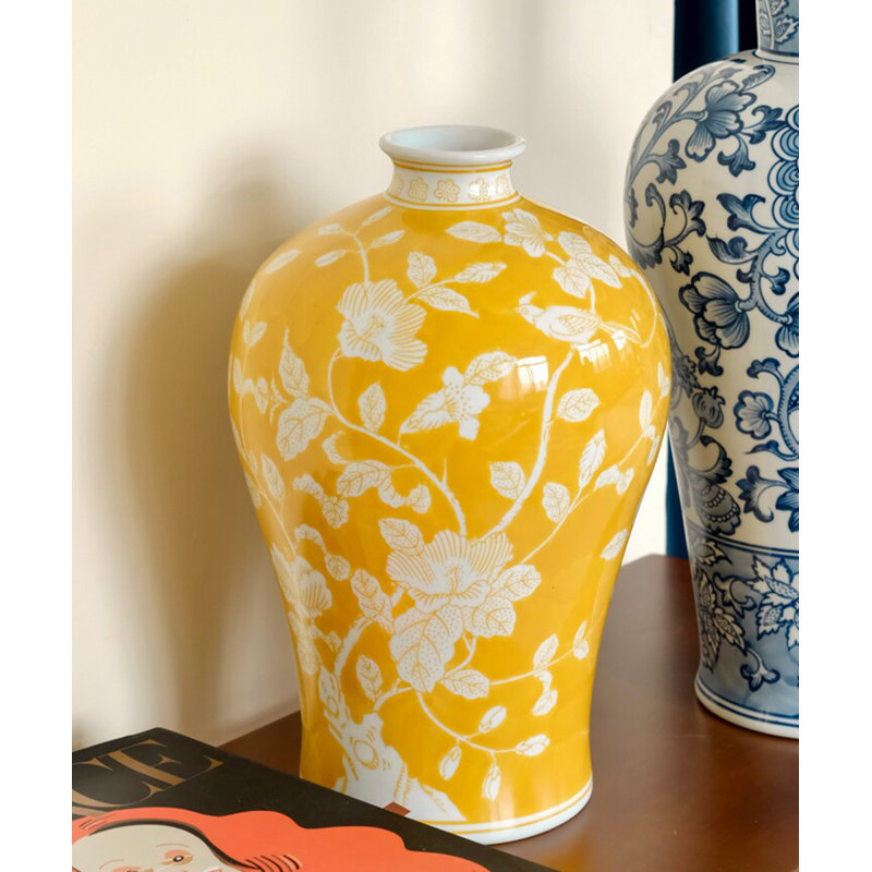 Vase de table en céramique fantaisie à motif floral jaune de Nouvelle-Chine, 1