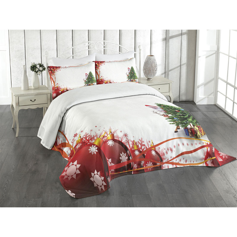 Ambesonne Santa Bedspread Set Red Balls Tree Multicolor, King Bedspread + 2 Standard Shams