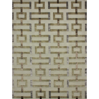 Geometric Area Rug in Brown/Gray/Beige