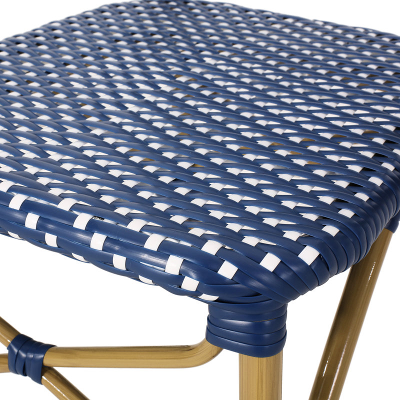 Chaise bistro française Eminent avec des dimensions de 20,96 pouces de profondeur, 22,08 de largeur et 35,19 de hauteur pour les activités extérieures