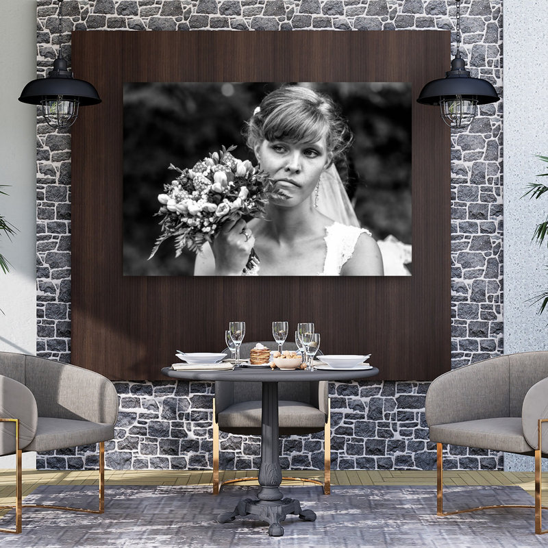 Mariée pensive avec bouquet - Portrait contemporain - Affiche murale florale, 40" H x 60" W