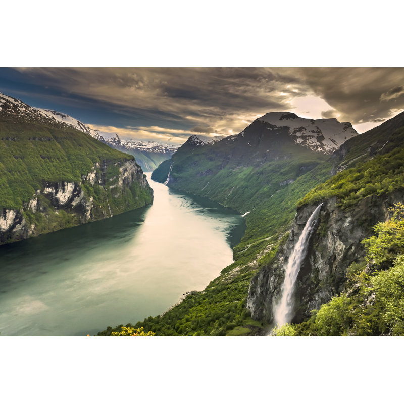 Geiranger Fjord, Norvège, H 12 po x l 18 po