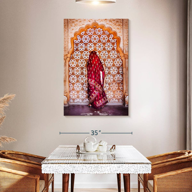 Femme indienne à la fenêtre, H 48 po x l 32 po