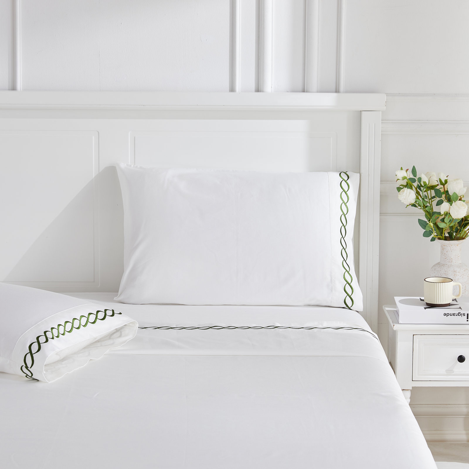 Barden Sateen Sheet Set, King Sheet Set with 2 Pillowcases, Green/White