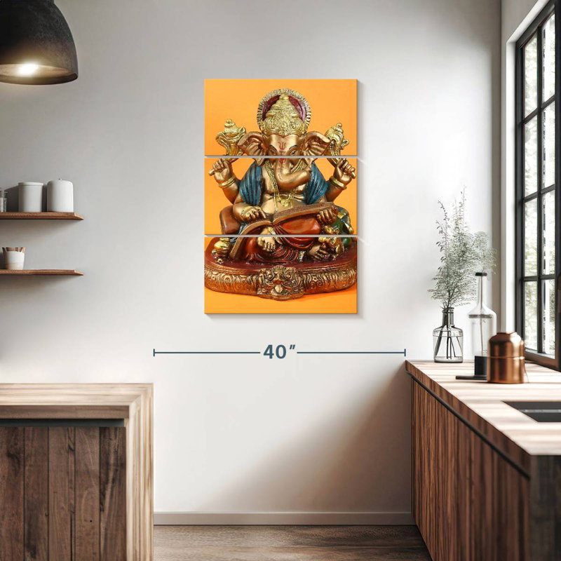 Adella Golden Ganapati Idol, H 38 po x l 24 po