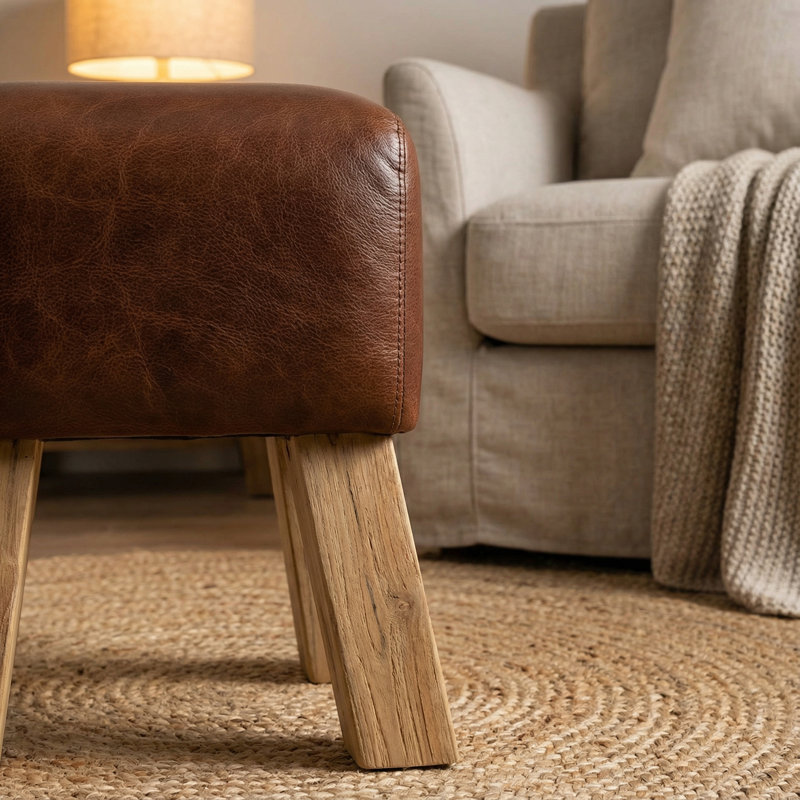 Tabouret d'appoint Charroux en cuir véritable brun avec pieds en teck