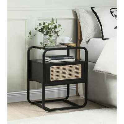 Table d'appoint avec cadre en métal et insert pour vitrine en verre trempé