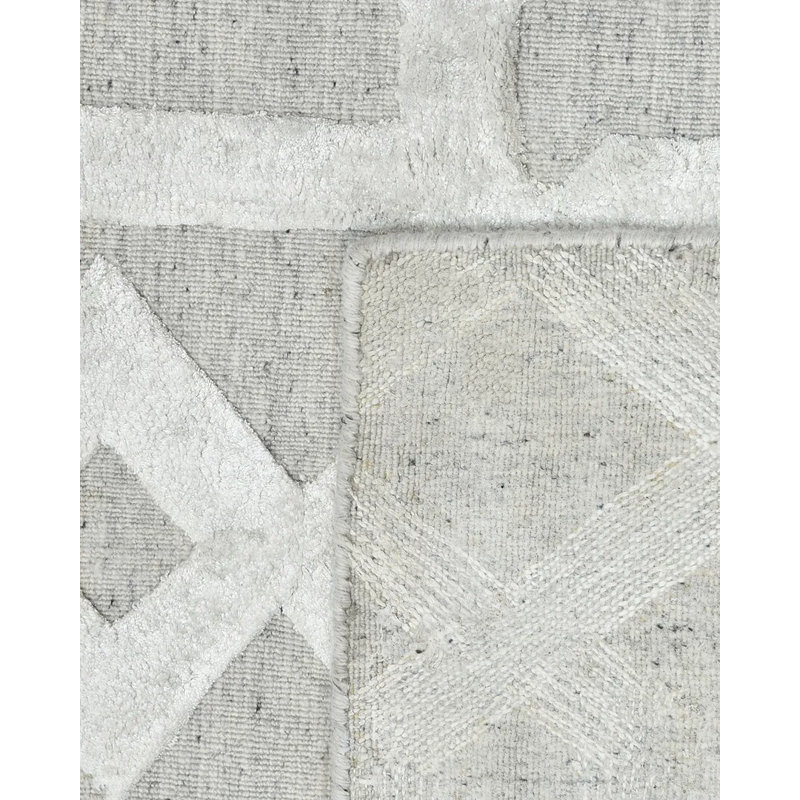 Rae Geometric Area Rug in Smoke, Rectangle 5' x 8'