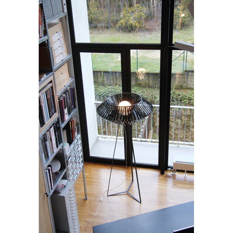 V Floor Lamp, Black, Black