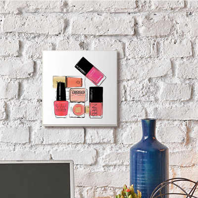 Bouteilles de vernis à ongles fashionista empilés rouge rose par Martina Pavlova-impression d’art graphique