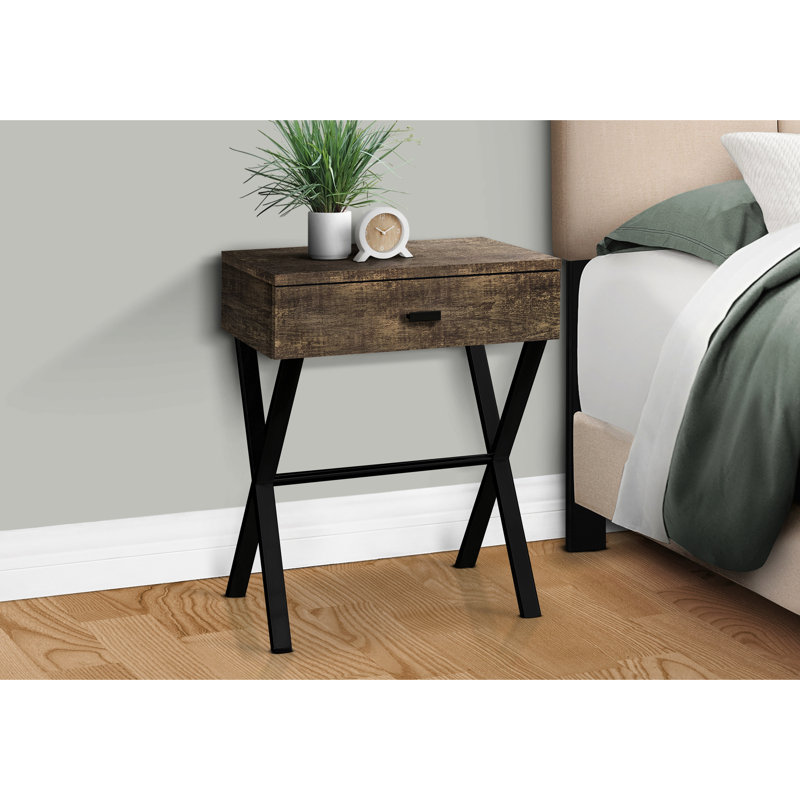 Table d'appoint moderne avec surface en stratifié brun et base en métal noir, convenant à un compartiment de rangement pour la chambre à coucher