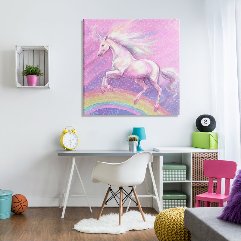 «Unicorn Over Rainbow» par Ziwei Li, H 36 po x l 36 po x P 1,5 po