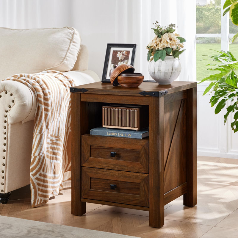 Table de chevet avec station de charge et port USB, table de bout Farmhouse avec 2 tiroirs et tablette ouverte, table de canapé rustique en bois, armoire de chevet pour chambre à coucher, salon, placard, bureau (brun)