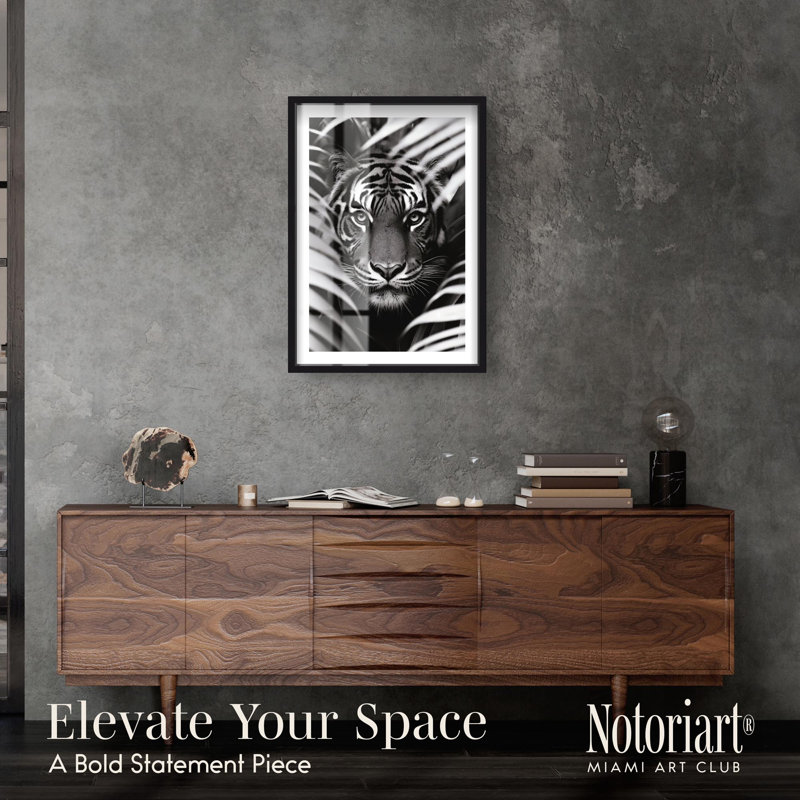 «Tiger Jungle ZV Shadowbox», reproduction d'art animalier par Notoriart, H 31 po x l 21 po, Noir