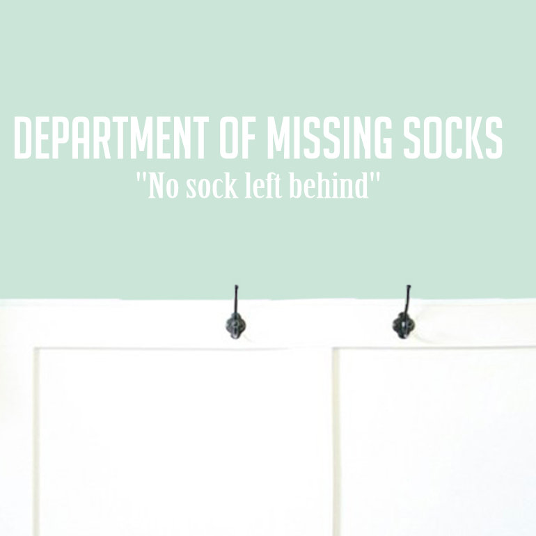 Décalcomanie murale ministère du service de socks manquant, Blanc