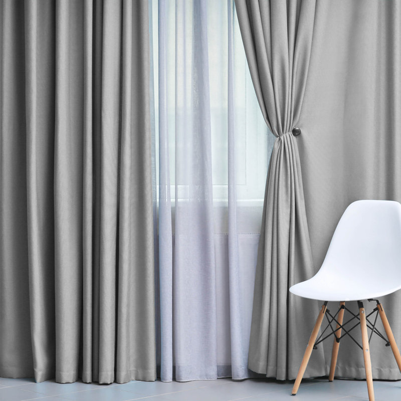 Paire de rideaux obscurcissant avec œillets Millendon, Chrome chrome, Œillets l 70 po x L 108 po