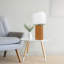 Lampe de table en cuir 21 po avec abat-jour rectangulaire en lin blanc-105865462-81096607-105848919