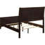 Lit double avec revêtement en bois cappuccino et revêtement noir sophistiqué-423786928