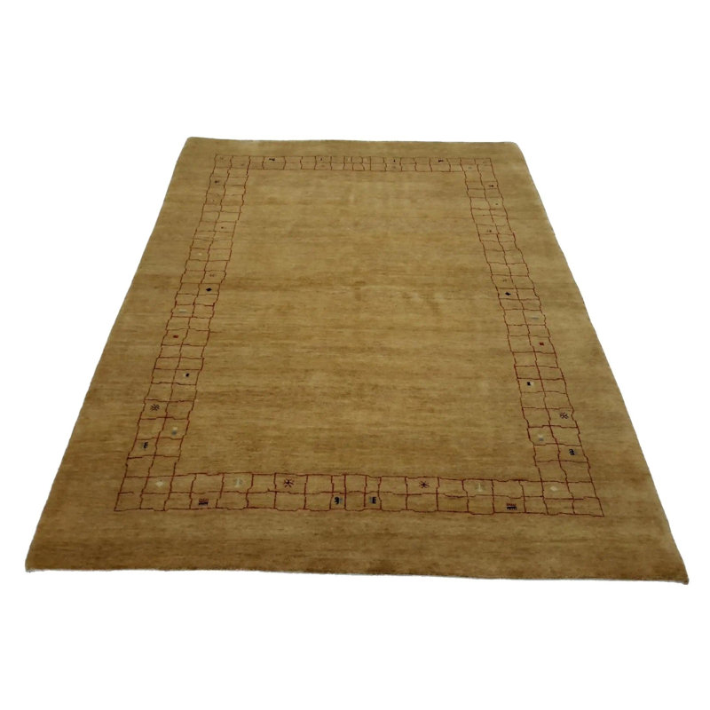 Tapis jaune unique 4 pi 7 po x 6 pi 9 po Aziyah