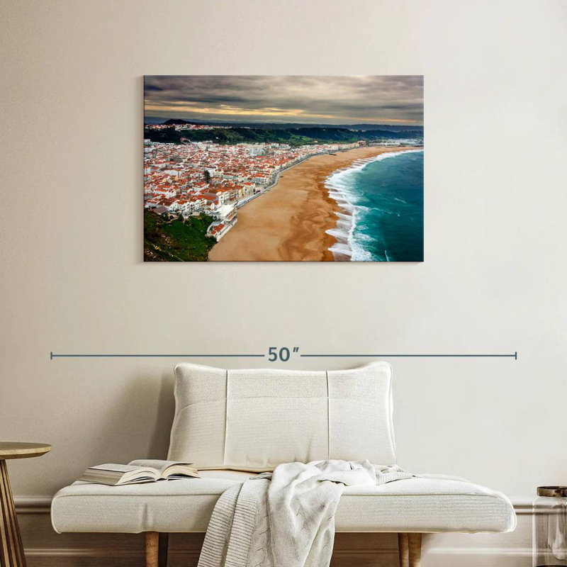 Gillard Nazare Seaside Town