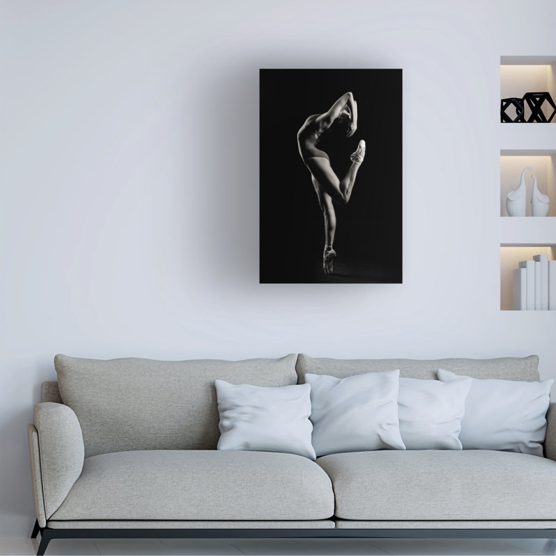 «Dancer» par Sergueï Smirnov, impression sur toile sans cadre, L 30 po x H 47 po