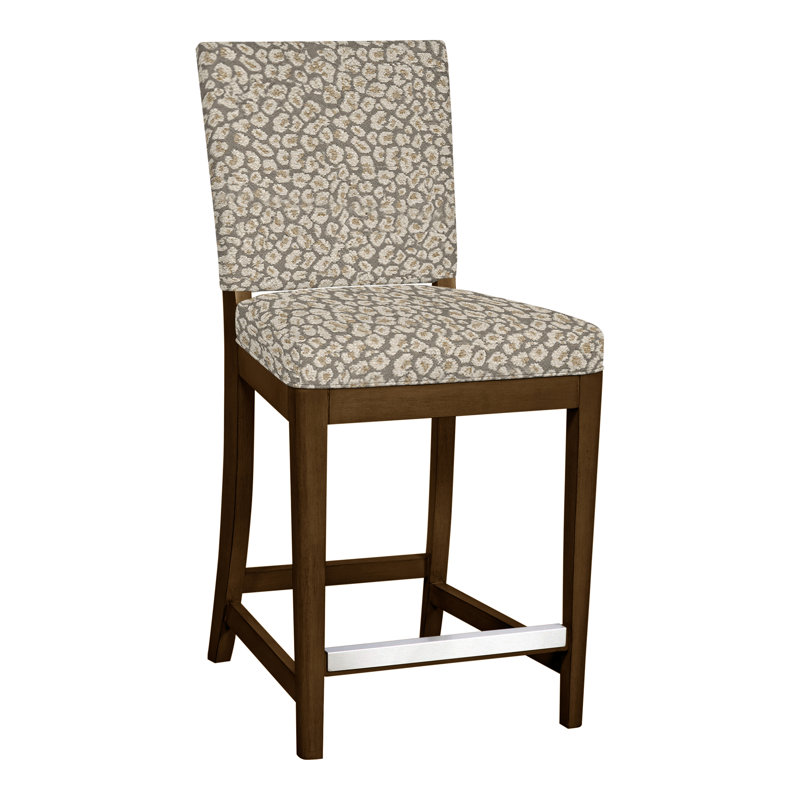 Juliet Stool, Havana, Tommy Snow