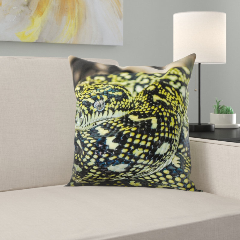 Coussin décoratif en serpent