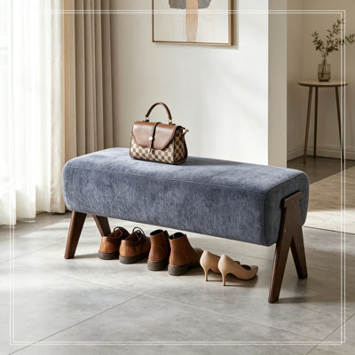 Chenille Lakehurst avec pieds en bois robuste