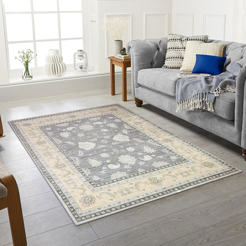 Chabria Oriental Area Rug, Rectangle 160 x 230cm
