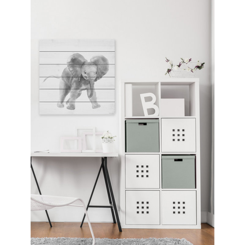 «Aliya Playful Elephant Print» sur bois blanc, H 40 po x l 40 po x P 1,5 po