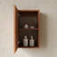 Armoire murale moderne avec résistance à l'humidité et rangement durable Aeris