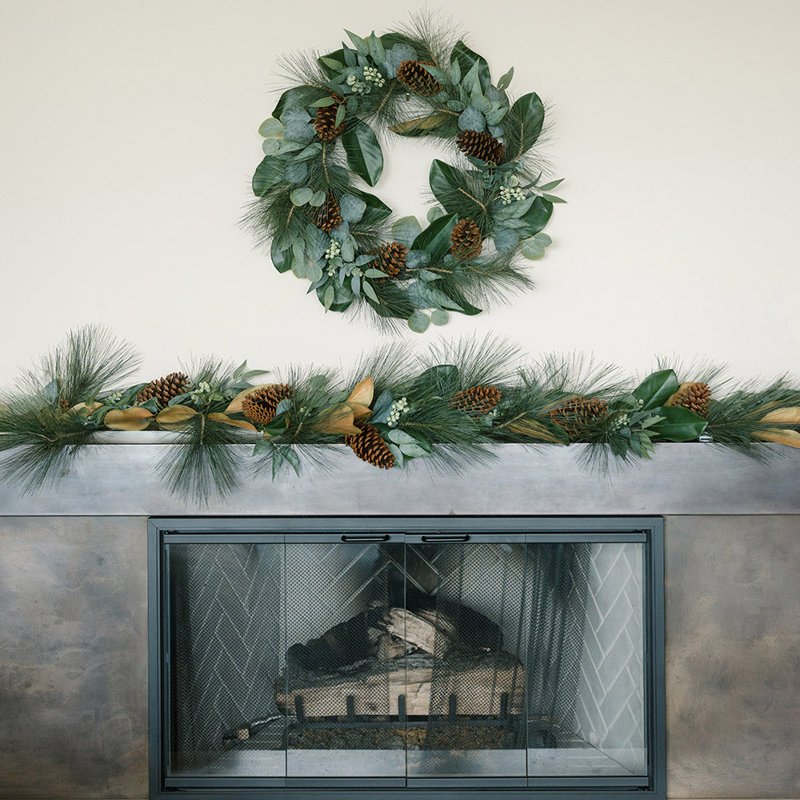 Garlands Wreaths MAGNOLIA EUCALYPTUS PINE 28IN