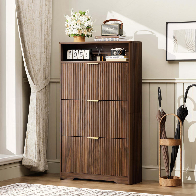Armoire de rangement haute pour chaussures