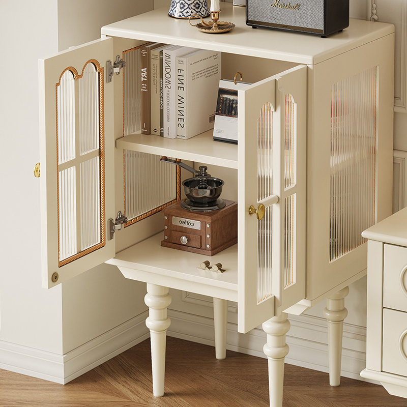 Armoire de rangement de style crème