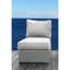 Chaise de patio avec coussins entièrement assemblée