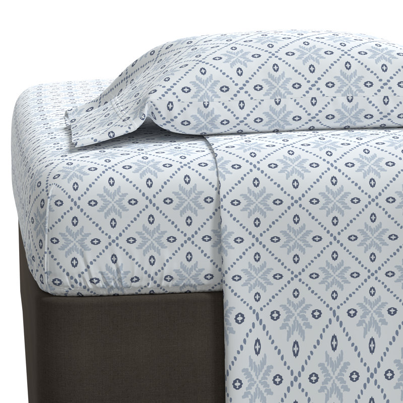 100% Cotton Super-Soft Flannel Sheet Set, Queen Sheet Set with Fitted Sheet and Pillowcase, Sweater Snowflake, Geometric