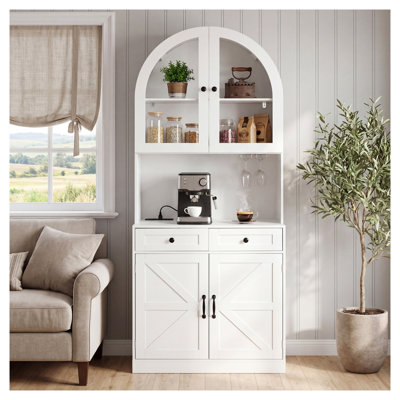 Armoire de rangement haute de style campagnard, 190 cm (75 po), avec station de recharge, étagères réglables et coin café avec comptoir ouvert, idéale pour la cuisine, la salle à manger ou le salon. Couleur : blanc.