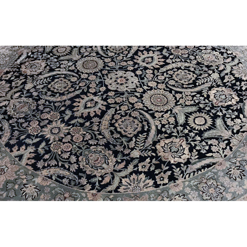 Wool Oriental Area Rug in Black/Light Green