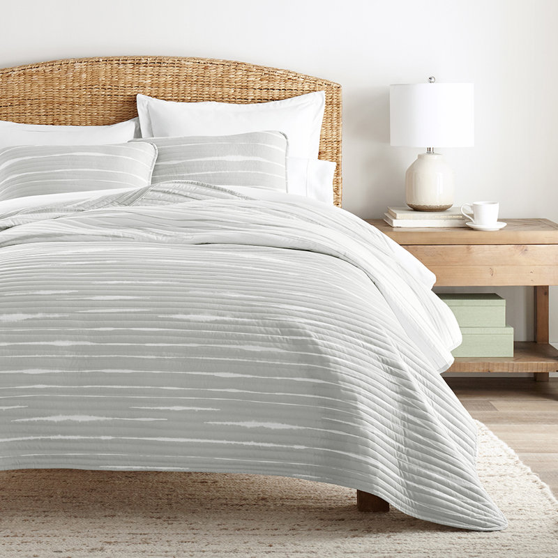 Light Gray Full Microfiber Reversible Quilt Set