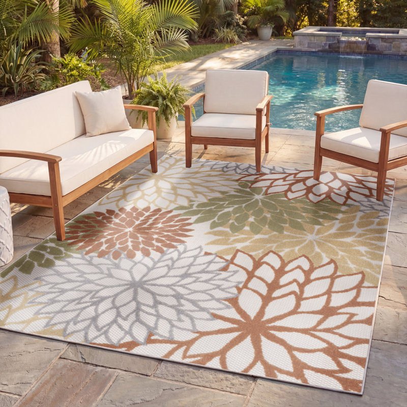 Tapis floral intérieur / extérieur Chazney, Rectangle 3 pi 6 po x 5 pi 6 po