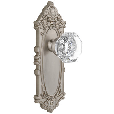 Grandeur Grande Victorian Plate Passage with Chambord Crystal Door Knob
