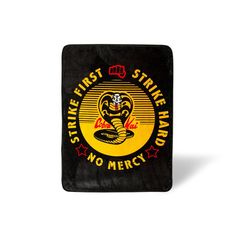 Premier jet de Cobra Kai Strike