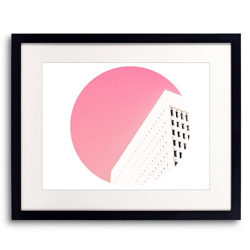 «Bubble Gum Sky» par Kevin Quinn - Reproduction d'art encadrée sur papier, H 16 po x l 20 po