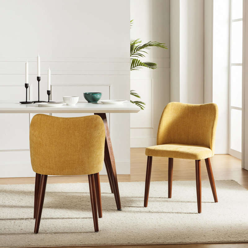 Chaise de salle à manger moderne avec pieds en bois massif Kanalu, Moutarde