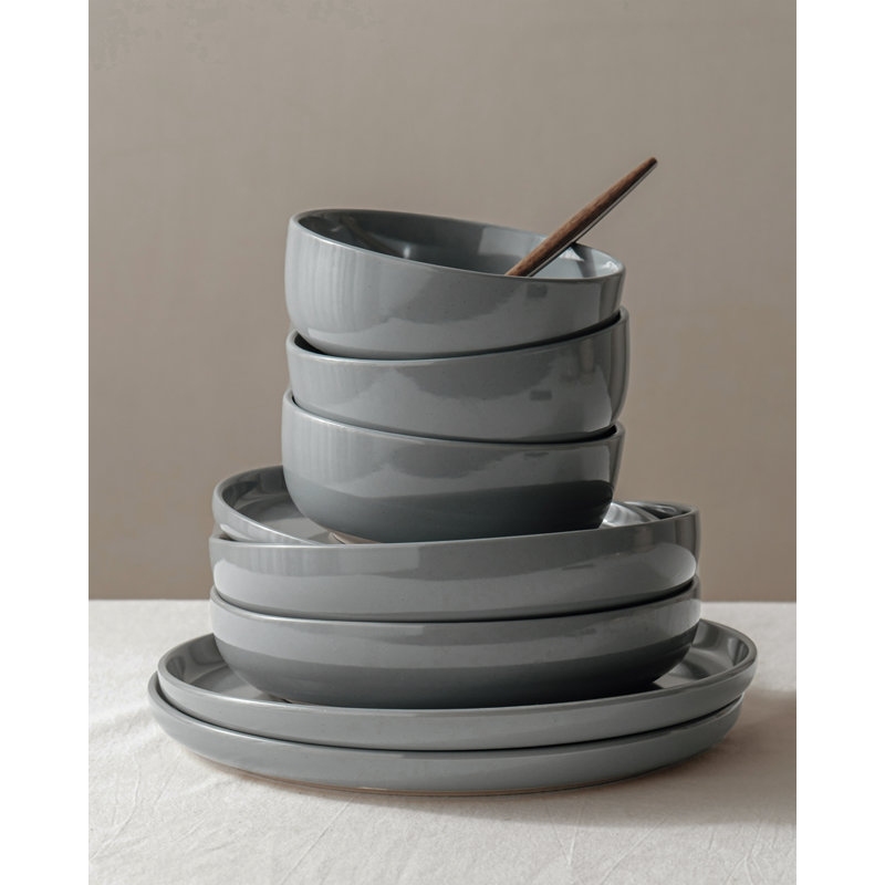 Famiware 18 Piece Stoneware Dinnerware Set - Service for 6, Dark Gray