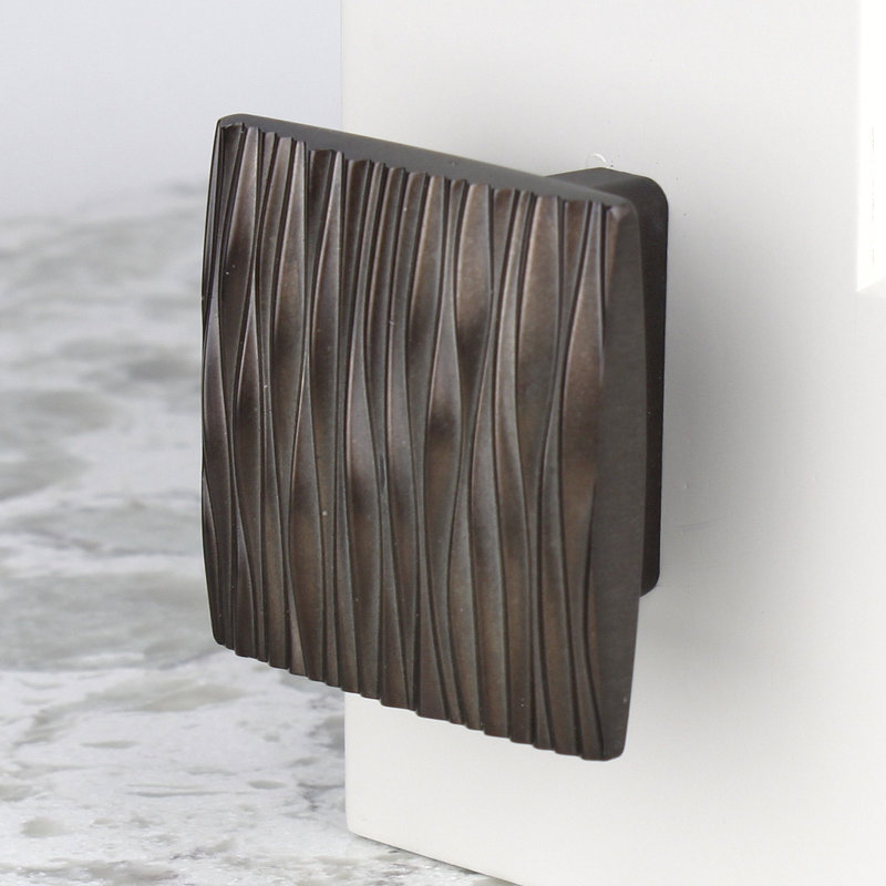 Poignée carrée surdimensionnée 1 15/16 po Dolce, Bronze huilé
