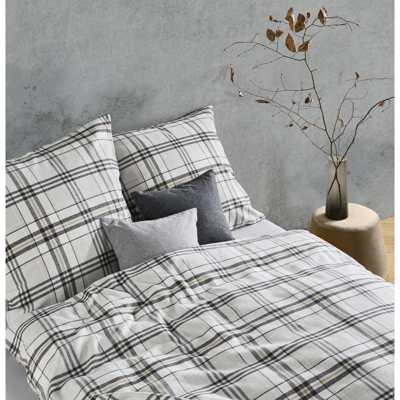 Lech Flannel Chequered Duvet Cover Set with Pillow Shams